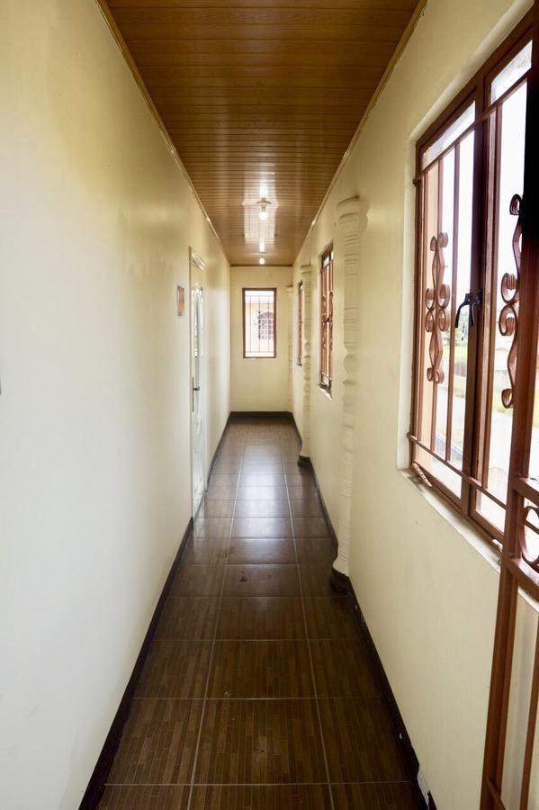 Studio 27 Inn Piarco 外观 照片
