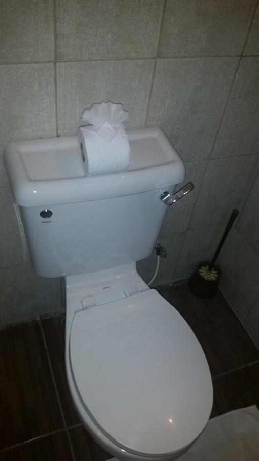 Studio 27 Inn Piarco 外观 照片